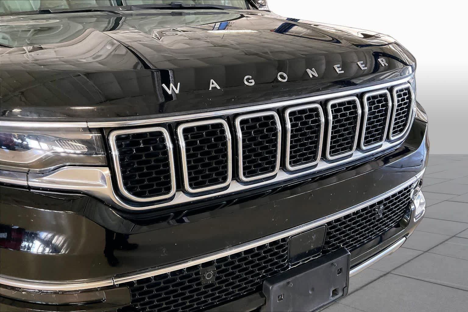 Used 2022 Jeep Wagoneer Series III w/ Rear Seat Video Group 1 AWD/4WD image 29