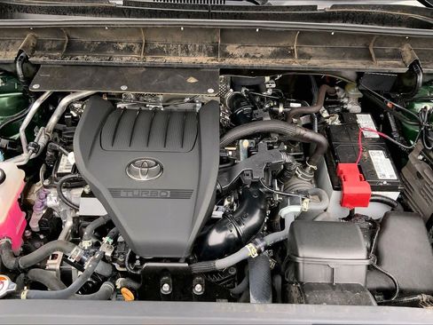 Used 2023 Toyota Highlander Limited image 32