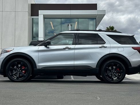 Certified 2023 Ford Explorer ST w/ Equipment Group 401A AWD/4WD image 6