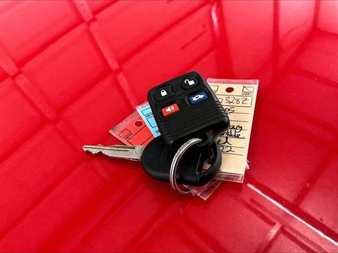 Used 2005 Ford Mustang GT Premium RWD image 9