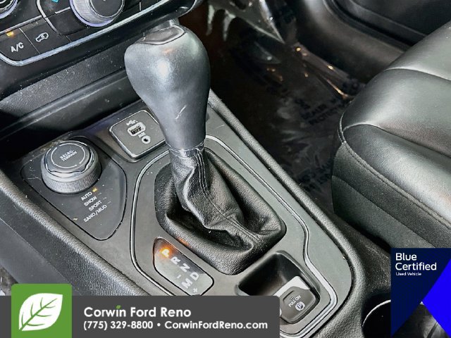 Used 2019 Jeep Cherokee Latitude Plus AWD/4WD image 19