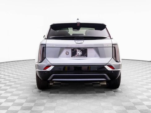 New 2026 Cadillac Optiq Luxury 1 image 5