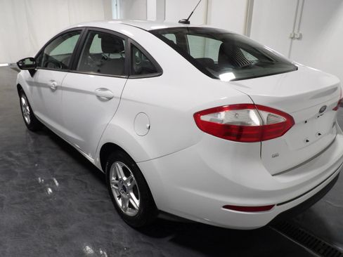 Used 2019 Ford Fiesta SE FWD image 5