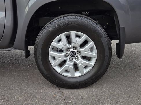 Certified 2023 Nissan Frontier SV w/ SV Convenience Package AWD/4WD image 10