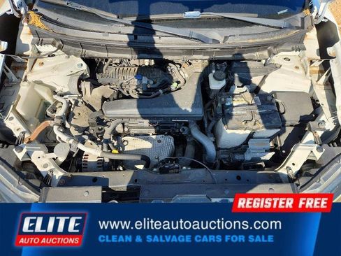 Used 2015 Nissan Rogue SV w/ SV Premium Package image 23