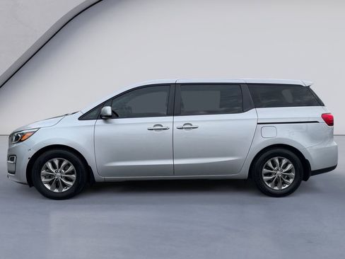 Used 2021 Kia Sedona LX FWD image 2