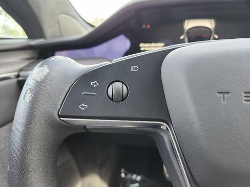 Used 2022 Tesla Model S AWD/4WD image 37