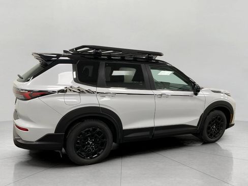 New 2026 Mitsubishi Outlander AWD image 2