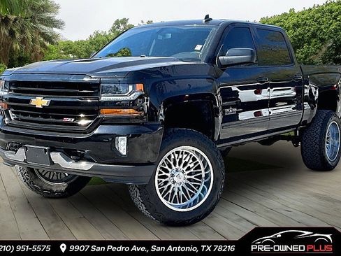 Used 2018 Chevrolet Silverado 1500 LT w/ Texas Edition image 1