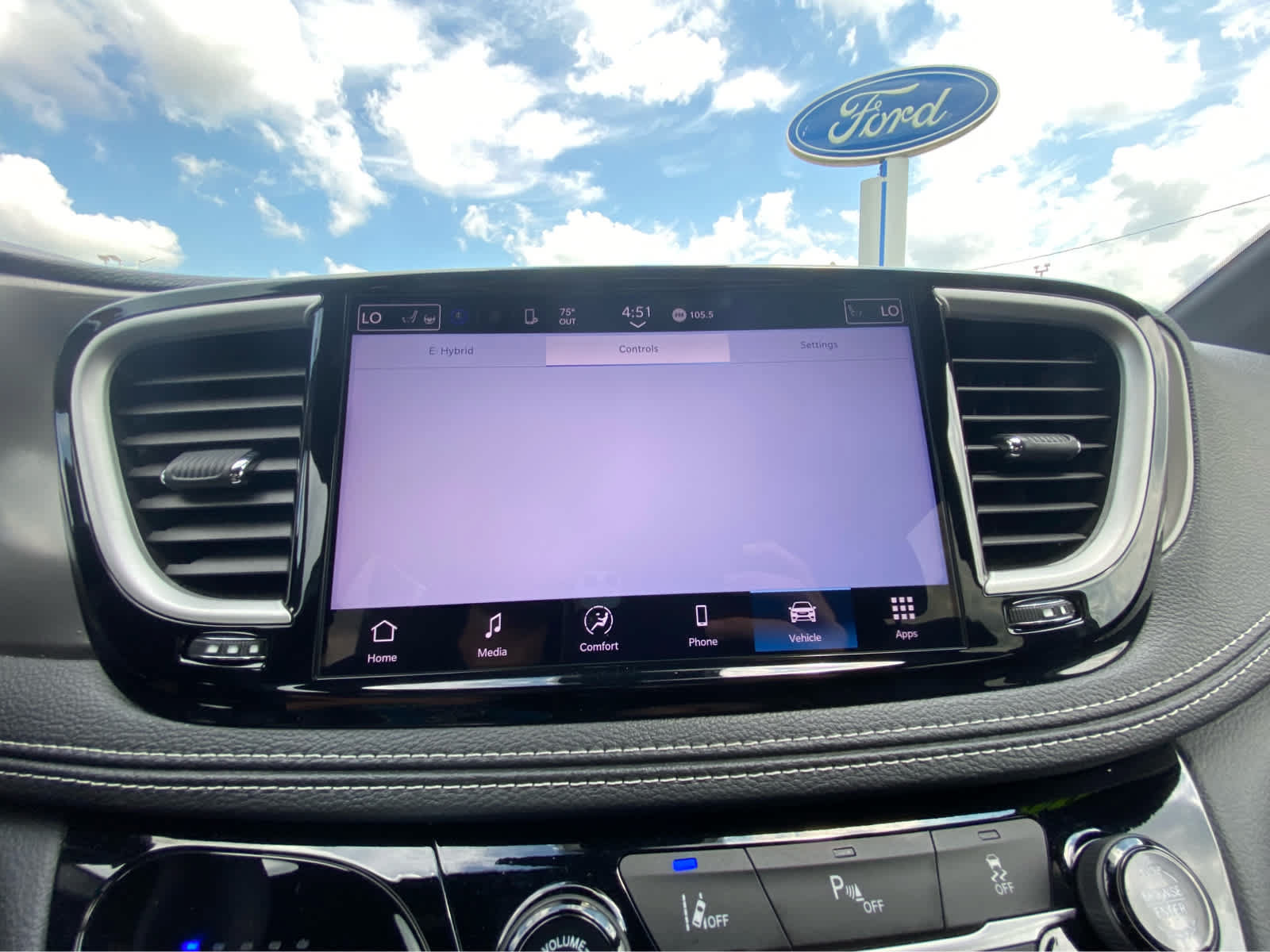 Used 2025 Chrysler Pacifica Select FWD image 30