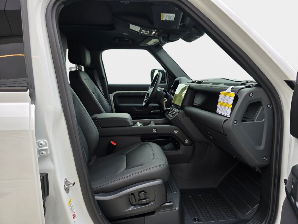 New 2026 Land Rover Defender 110 X-Dynamic SE AWD/4WD image 10