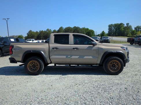 Certified 2023 Chevrolet Colorado Trail Boss AWD/4WD image 11