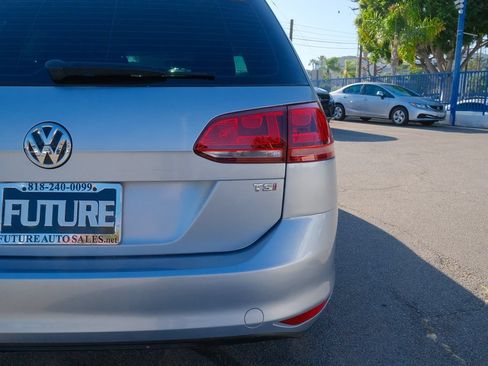 Used 2016 Volkswagen Golf SE FWD image 36