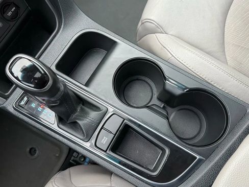 Used 2017 Hyundai Sonata Sport w/ Value Edition Package 02 image 19