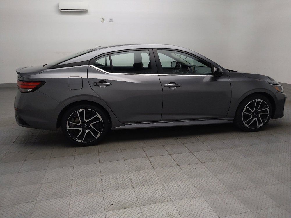 Used 2025 Nissan Sentra SR FWD image 10