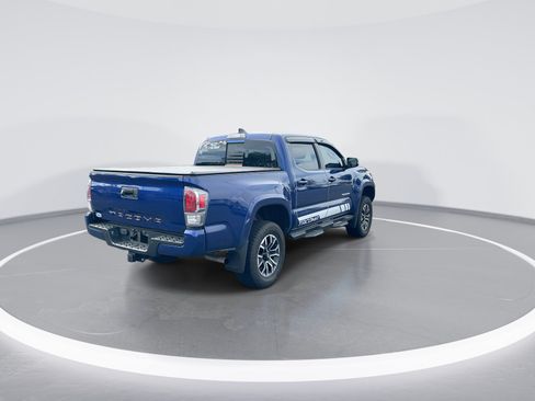 Used 2022 Toyota Tacoma TRD Sport w/ Technology Package AWD/4WD image 9