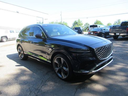 Used 2025 Genesis GV80 3.5T Prestige AWD/4WD image 3