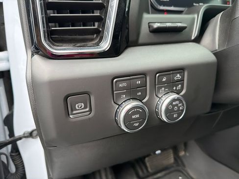 Used 2026 GMC Sierra 1500 Denali AWD/4WD image 26