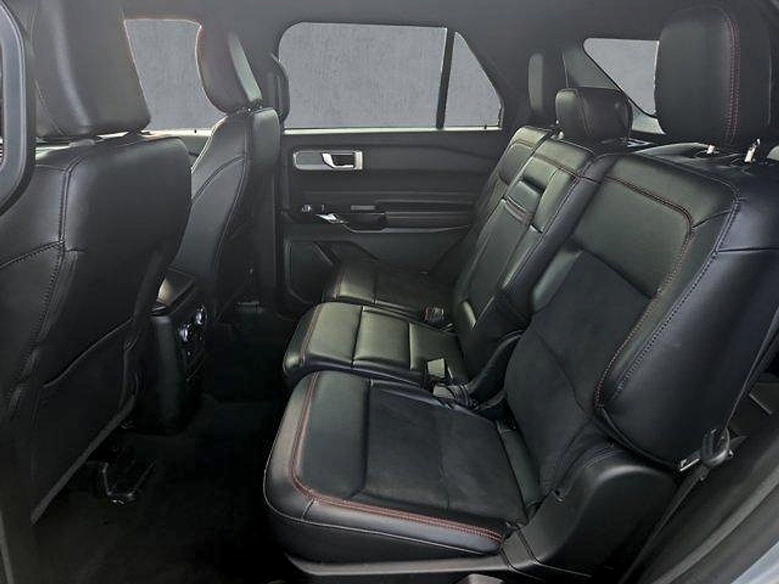 Certified 2023 Ford Explorer ST-Line w/ Class IV Trailer Tow Package AWD/4WD image 23