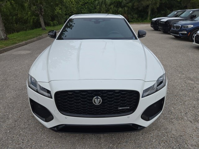 Used 2024 Jaguar XF R-Dynamic SE AWD/4WD image 8