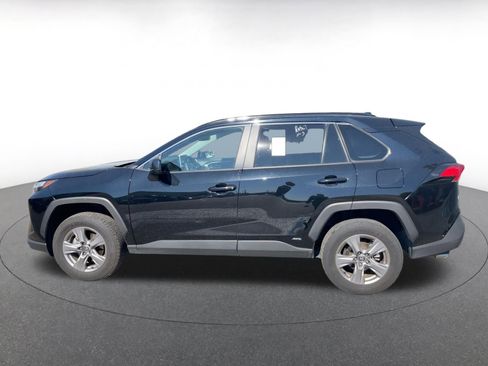 Used 2025 Toyota RAV4 LE image 4