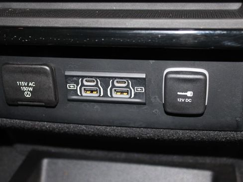 Used 2024 Jeep Wagoneer Series III AWD/4WD image 37
