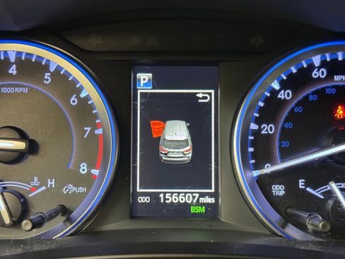 Used 2019 Toyota Highlander XLE FWD image 31