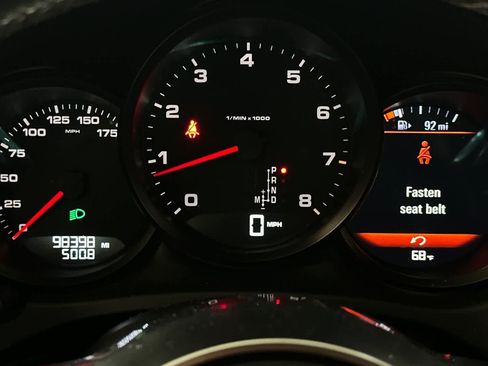 Used 2018 Porsche Macan image 22