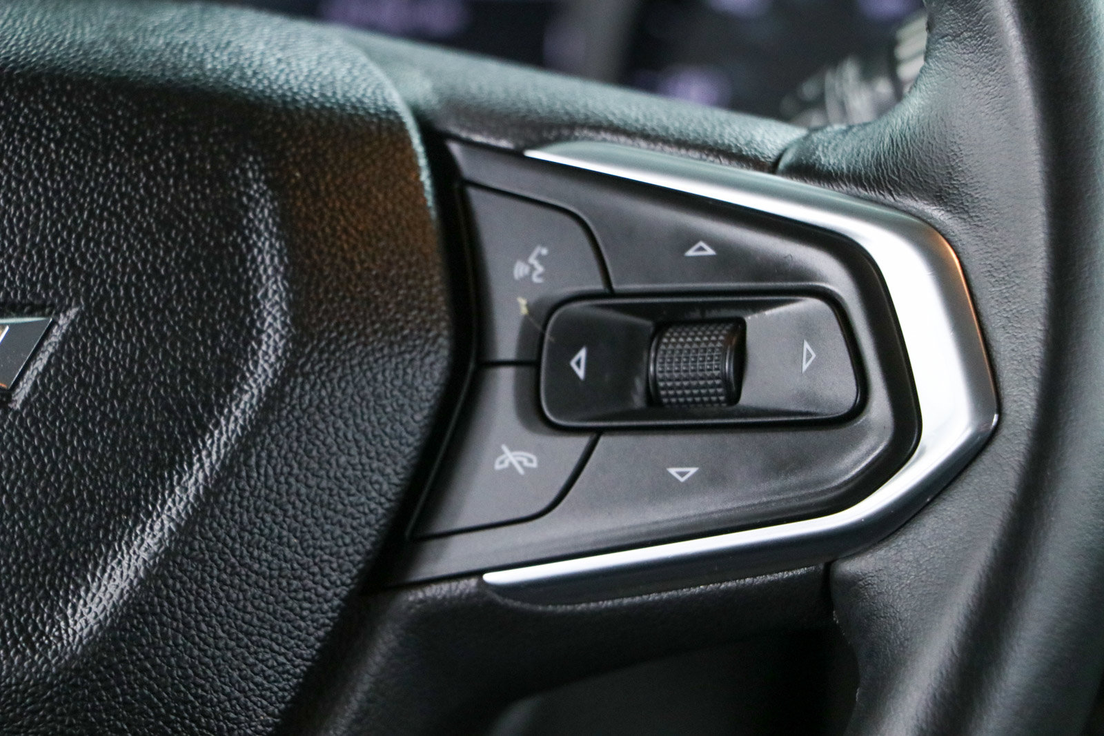 Used 2021 Chevrolet TrailBlazer LT w/ Premium Seating Package FWD image 14