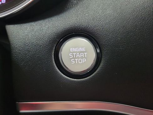 Used 2022 Kia Stinger GT2 image 32