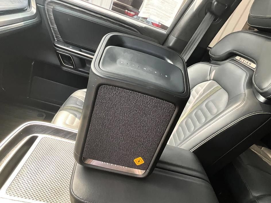 Used 2022 Rivian R1T Adventure AWD/4WD image 24