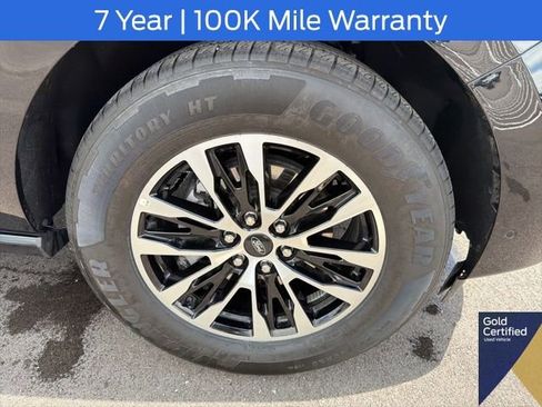 Used 2025 Ford Expedition Platinum AWD/4WD image 6