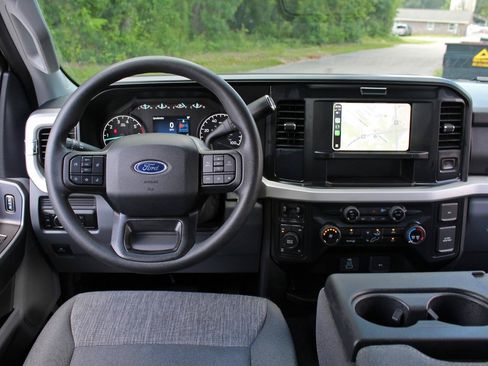 Used 2025 Ford F350 XLT AWD/4WD image 29