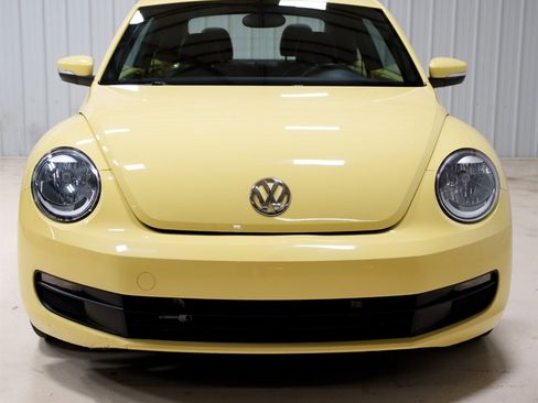 Used 2015 Volkswagen Beetle 1.8T FWD image 17