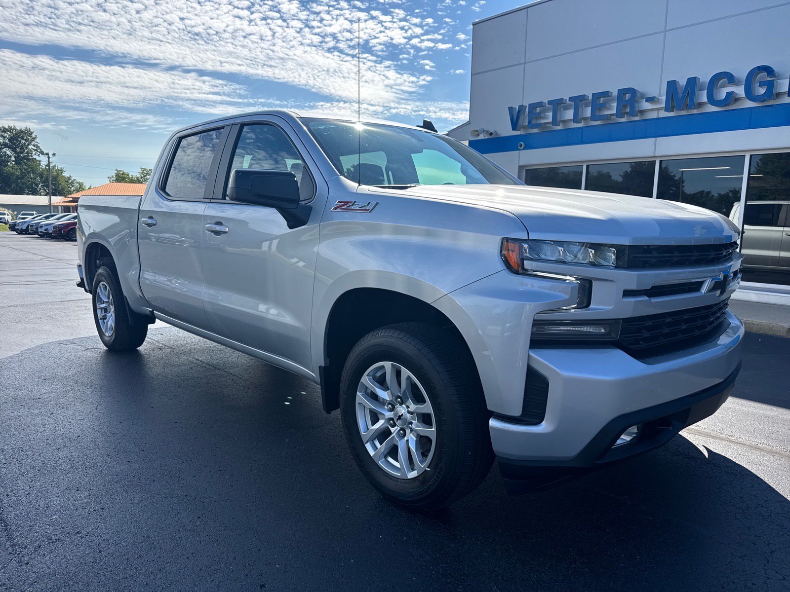 Certified 2021 Chevrolet Silverado 1500 RST w/ Z71 Off-Road Package AWD/4WD image 1