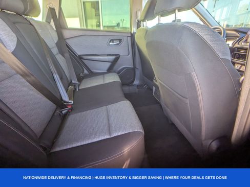 Used 2023 Nissan Rogue SV image 16