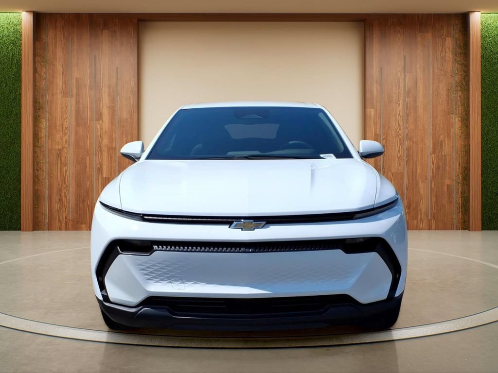 New 2026 Chevrolet Equinox EV LT FWD image 2