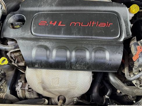 Used 2016 Jeep Renegade Trailhawk w/ Premium Trailhawk Package AWD/4WD image 37
