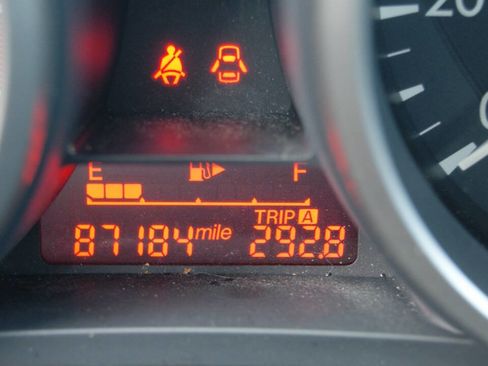 Used 2012 MAZDA MAZDA5 Sport image 14