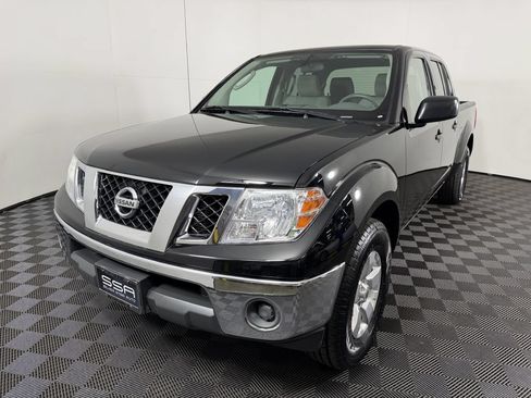 Used 2010 Nissan Frontier SE RWD image 1