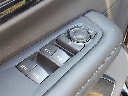 Used 2025 Chevrolet Tahoe LS image 14