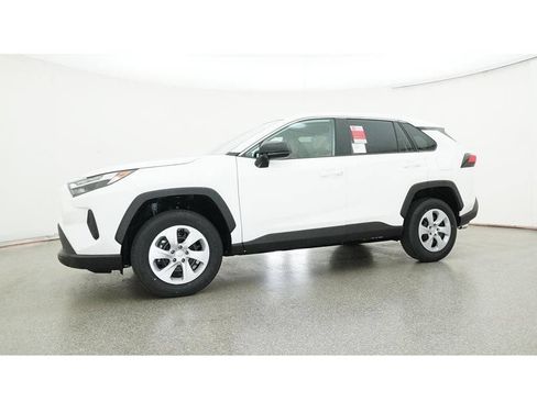 Used 2025 Toyota RAV4 LE FWD image 23