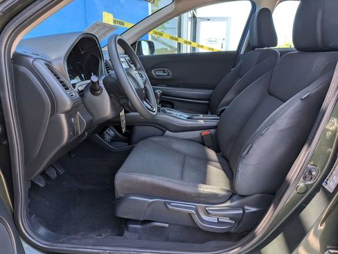 Used 2017 Honda HR-V LX image 12