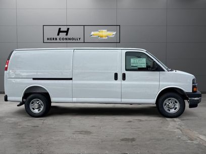 New 2025 Chevrolet Express 3500 Extended w/ Driver Convenience Package
