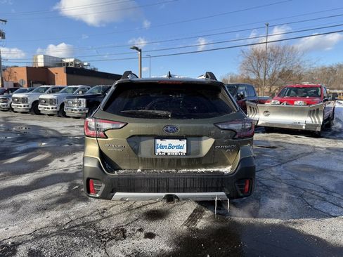 Used 2020 Subaru Outback Limited XT image 4
