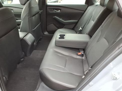 Used 2023 Honda Accord Sport image 9