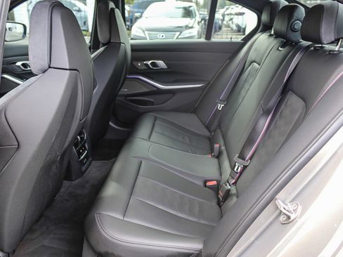 Used 2021 BMW M3 Competition w/ M Carbon Exterior Package image 18