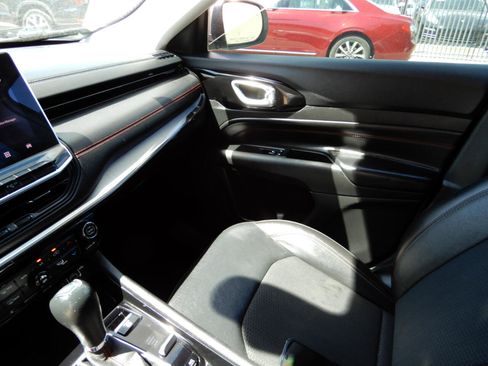 Used 2022 Jeep Compass Trailhawk image 16