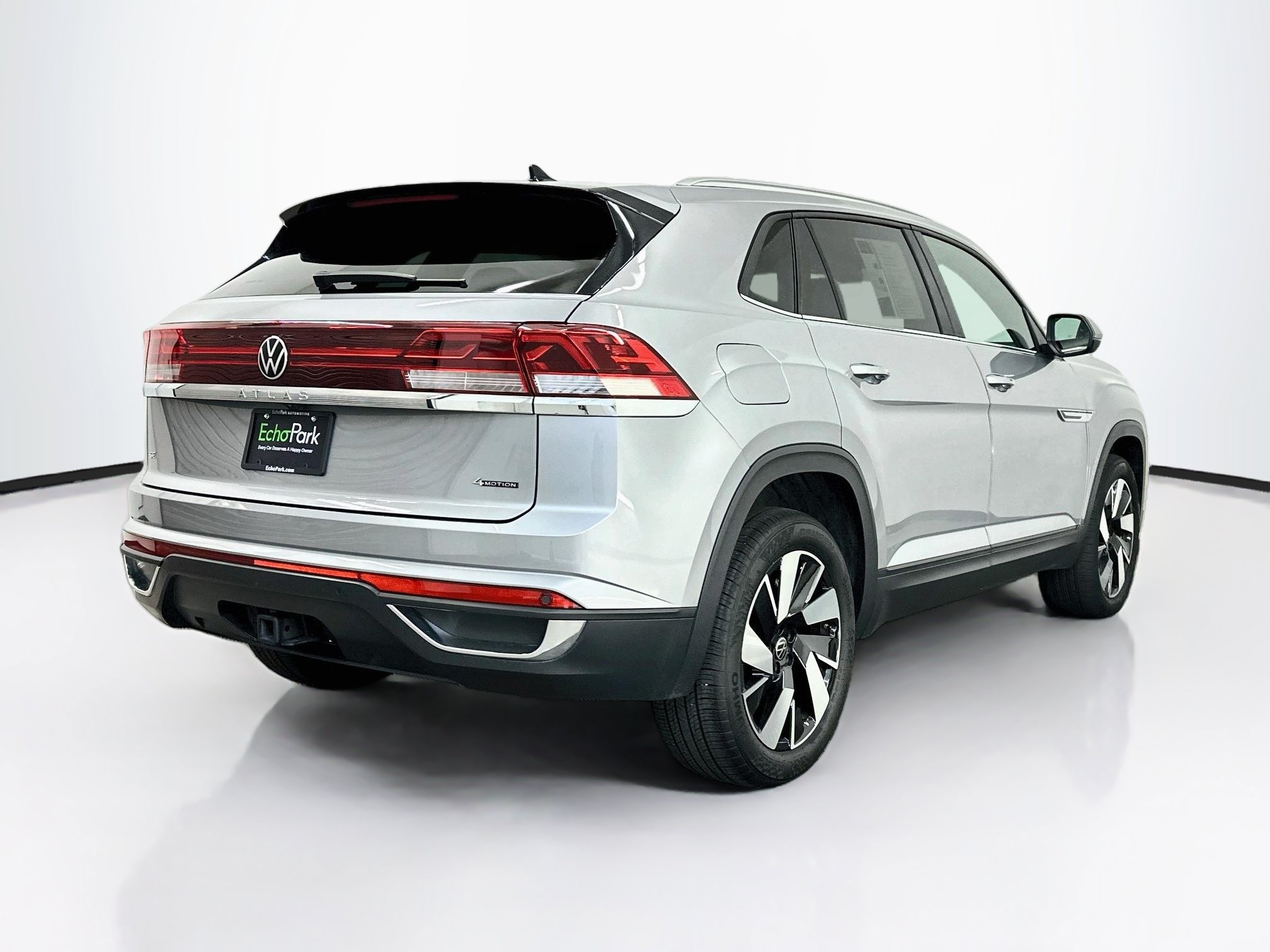 Used 2025 Volkswagen Atlas Cross Sport SE AWD/4WD image 9