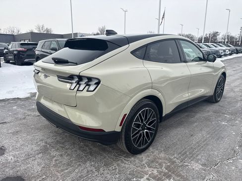 Used 2025 Ford Mustang Mach-E Premium image 7